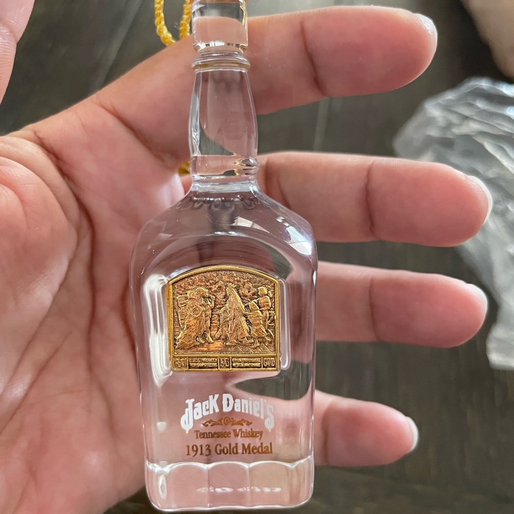 Jack Daniels 1913 Gold Medal Ornament